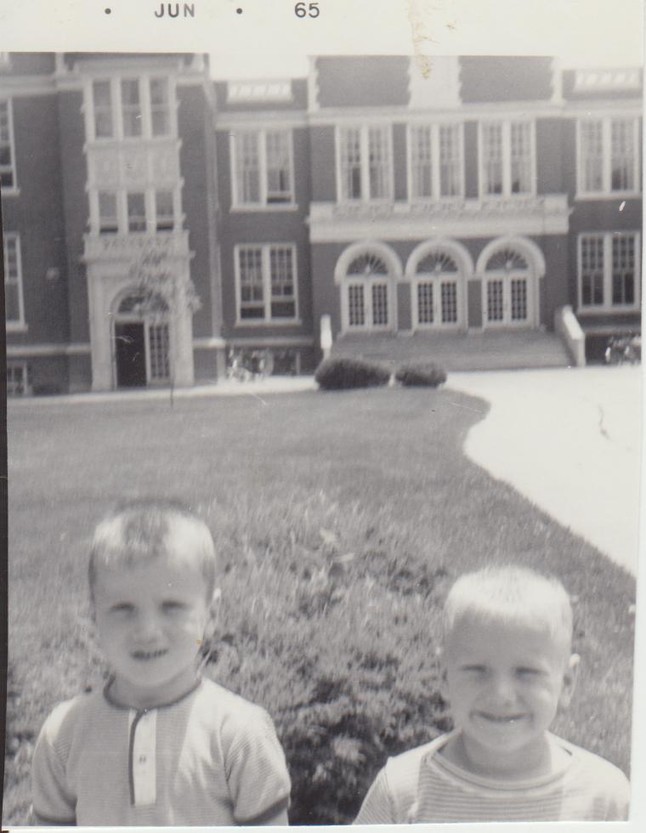 Central kindergarden Jeff & Joel Mires